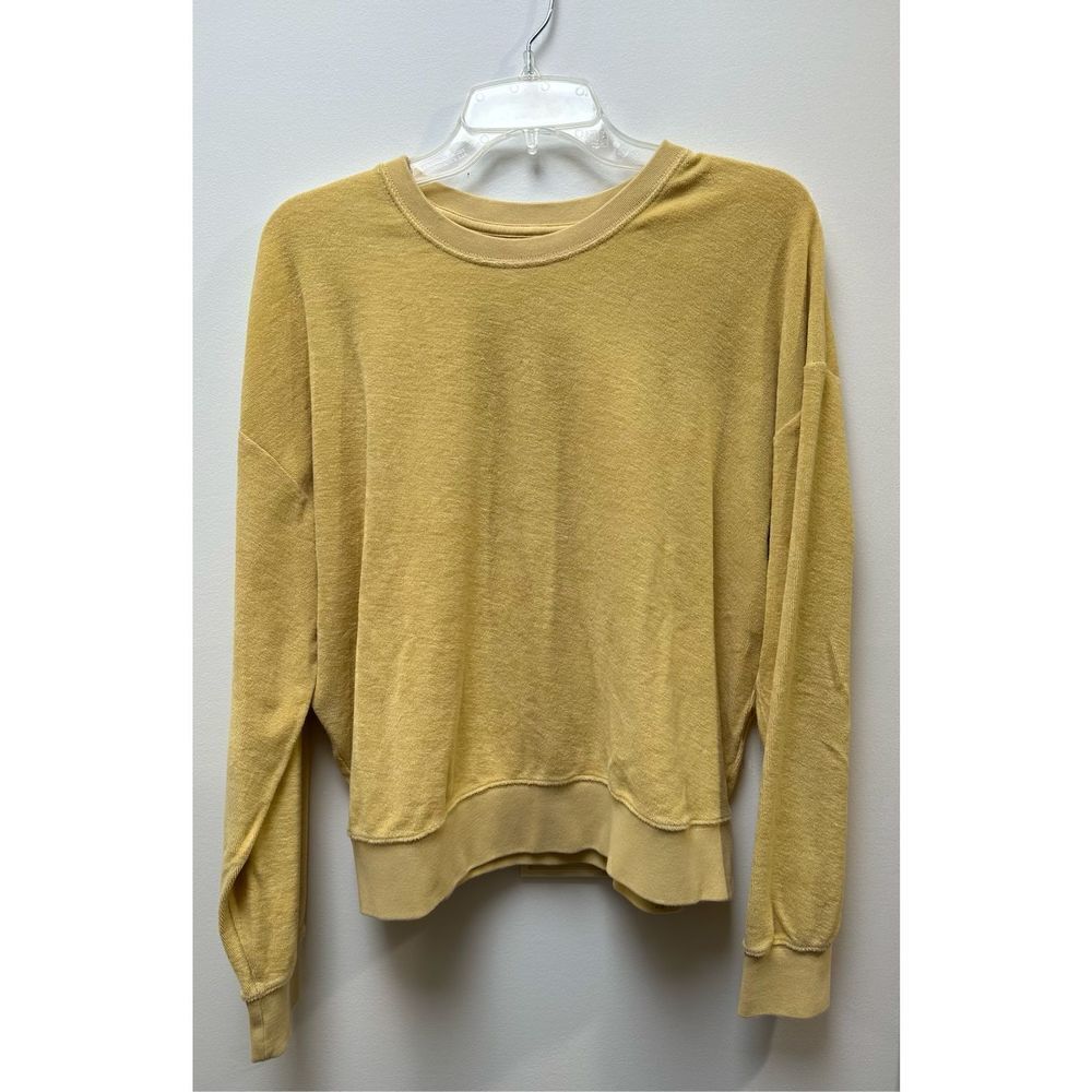 Paper Label women’s yellow sweatshirt size Large.  #15-0361